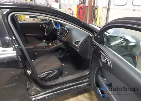 2016 Chrysler 200 Limited from USA, damaged, VIN 1C3CCCAG1GN179989